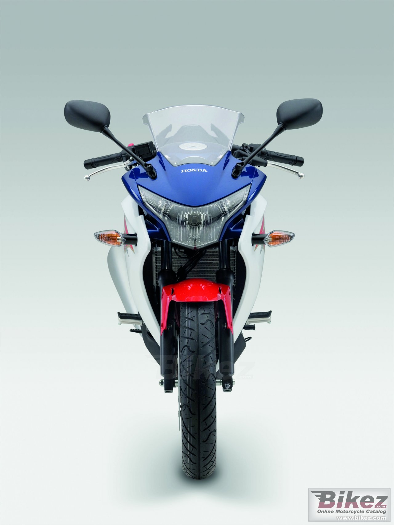 Big Honda cbr250r picture and wallpaper from Bikez.com